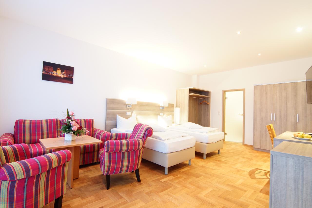 Hotel Spitzenpfeil Michelau in Oberfranken Eksteriør billede