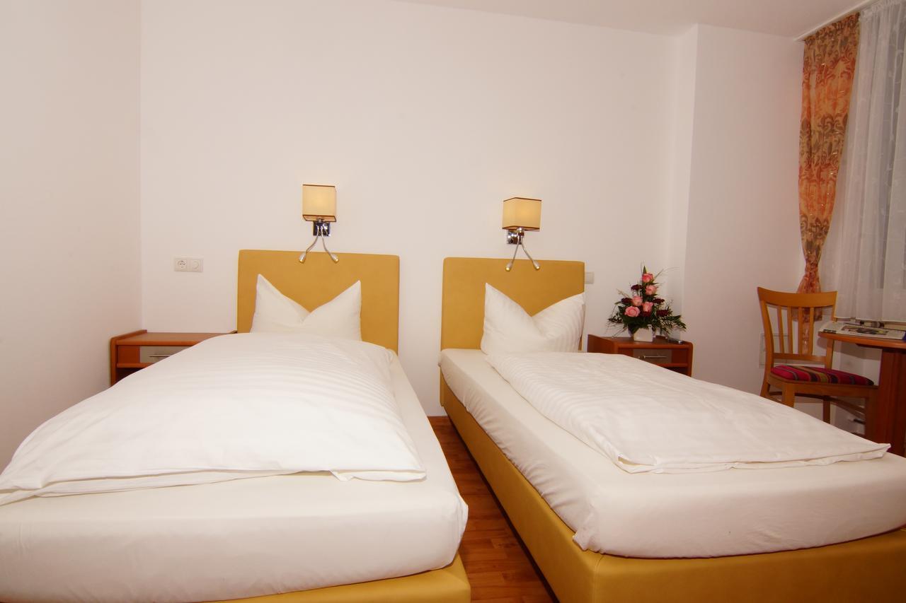 Hotel Spitzenpfeil Michelau in Oberfranken Eksteriør billede