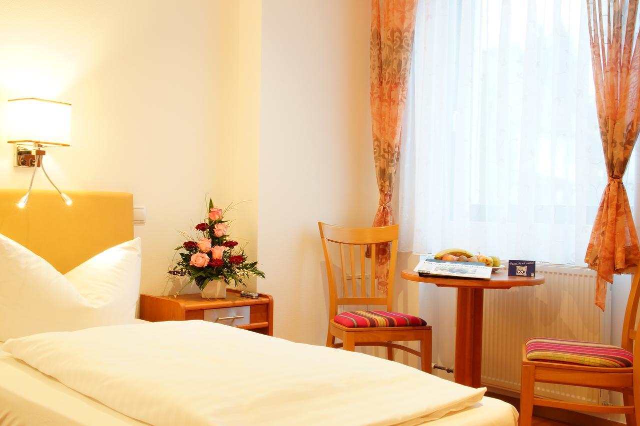 Hotel Spitzenpfeil Michelau in Oberfranken Eksteriør billede